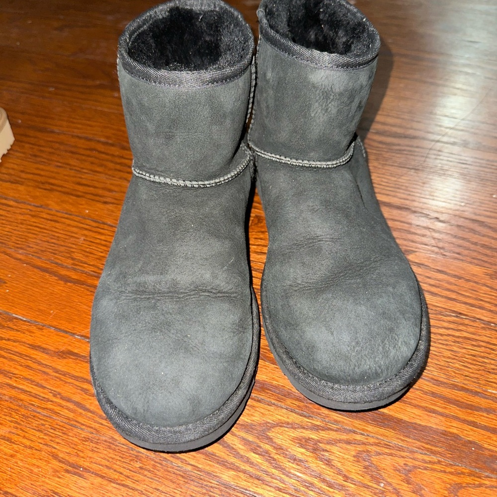 Ugg classic mini Black Suede Ankle Boots